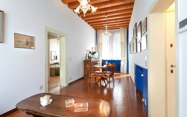 Grimaldi Apartments - Alle Bifore