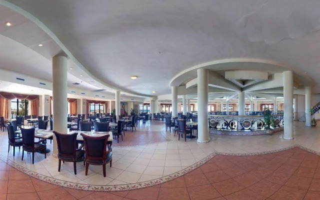 Golden 5 Almas Palace Resort
