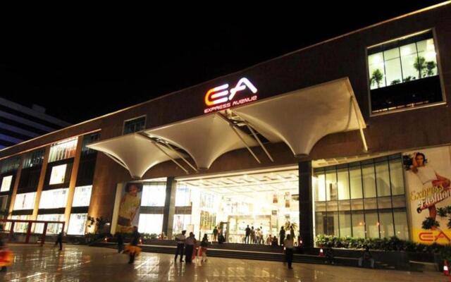 E Hotel