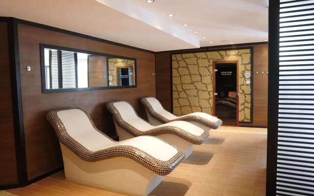 Local Stay Hotel, BEST WESTERN Signature Collection