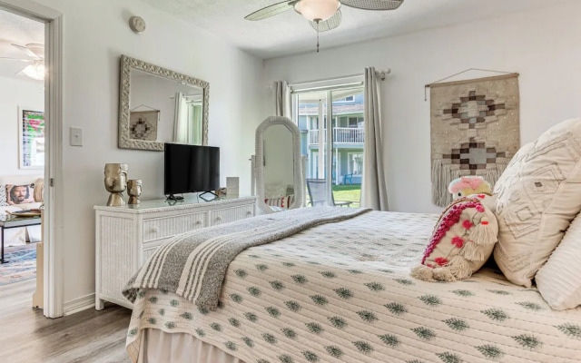 Sea La Vie Condo: Pensacola Beach Access!