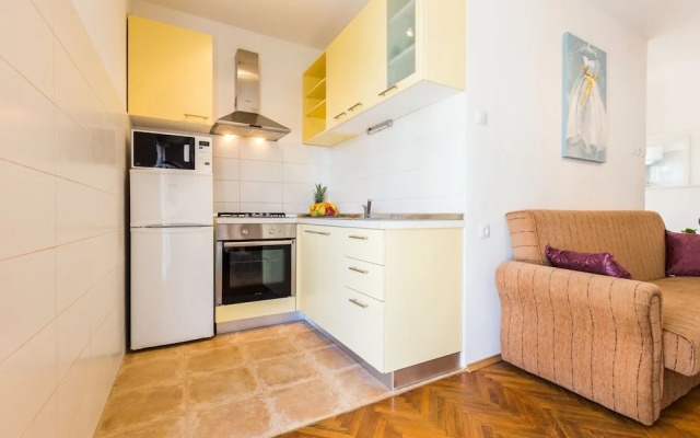 Lovely Leisure Apartments With Pool