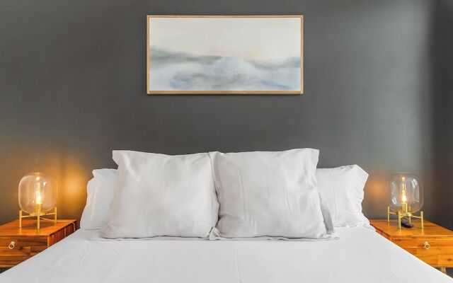 Belltown Perch explore like a local