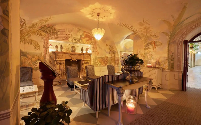 Adams Beach Hotel & Spa
