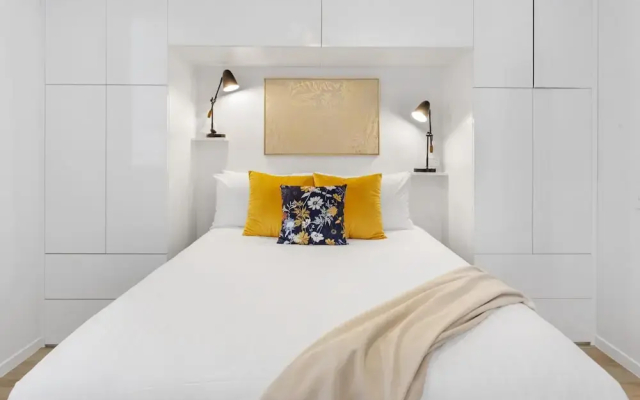 Spacious 2-bed Unit With Balcony Next to The Gabba