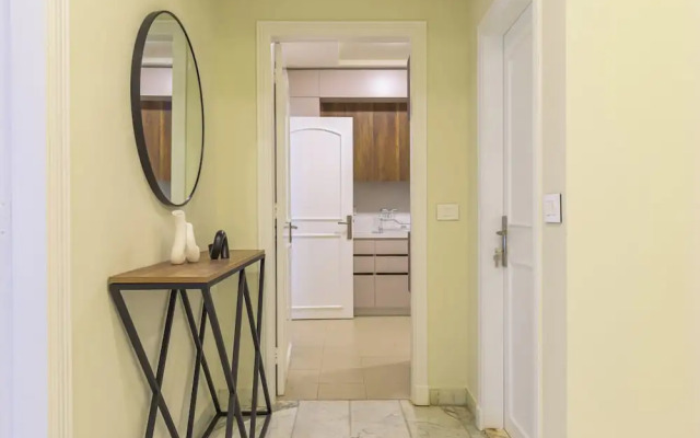Crest - 3 Bedroom Apartment in Hamra