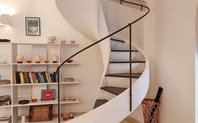 JOIVY Villa Milva W/ Car Park Beside The Beach