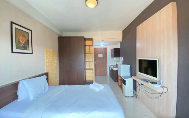 Bright Studio Room at Pinewood Apartment