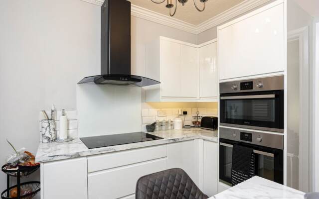 Exquisite 3 Bedroom House in the Heart of Edinburgh