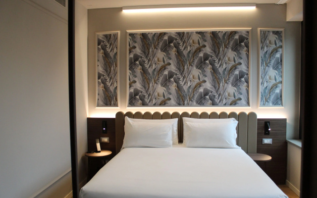 NEO Hotel