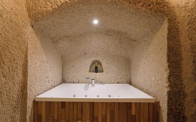 Escape Cave Suites