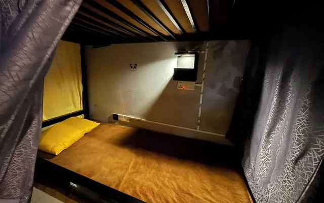Hostel by zoo family