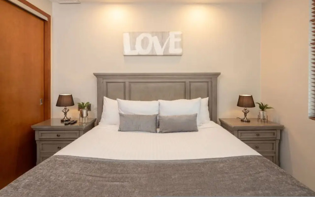 Luxury Las Palomas Oceanview Condo - Phase 2