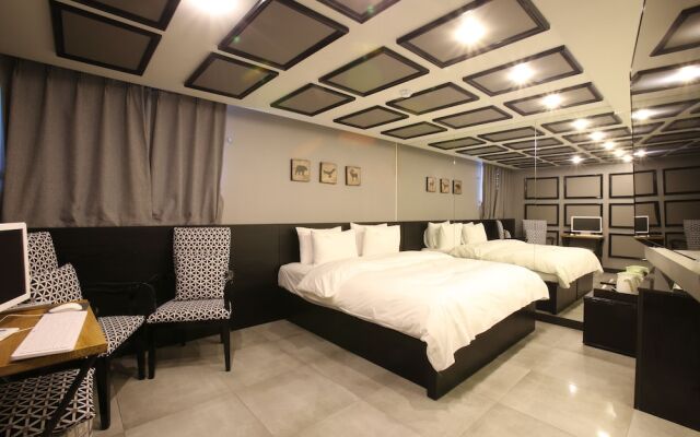 Hotel Cello Guri