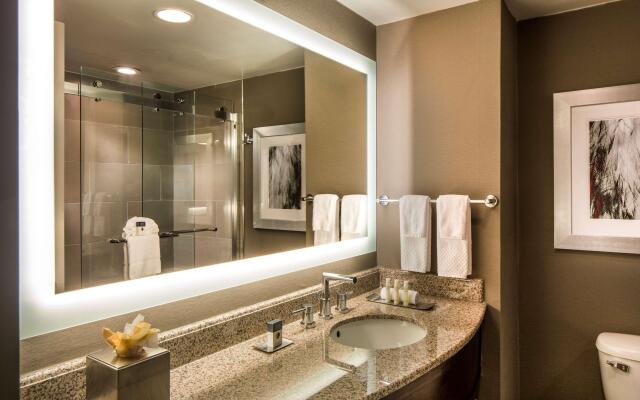 DoubleTree by Hilton Hotel Largo/Washington DC