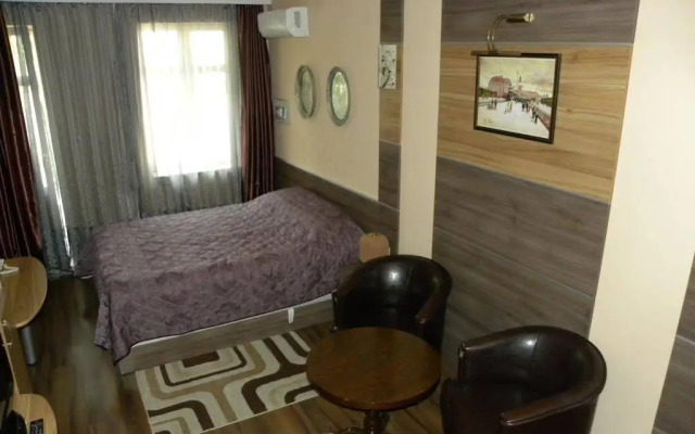 Three Dolphins Family Hotel