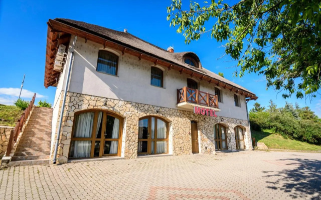 Tekergő Motel és Étterem