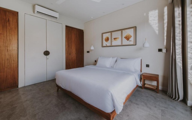 New 4 Br 5 Min Walk To Berawa Beach Enclosed Livng – Guest Rooms – Tibubeneng