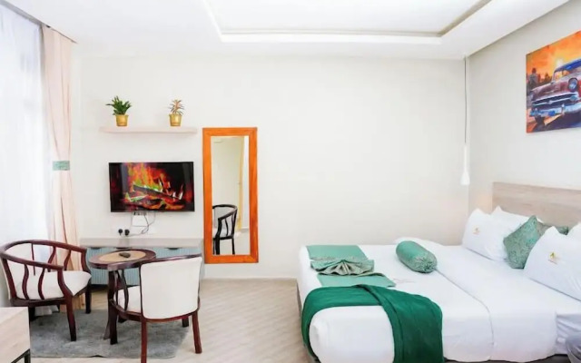 Lux Suites Studio City Apartments