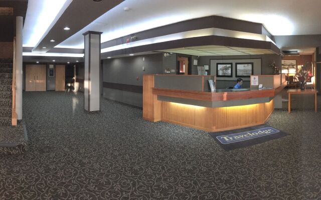 Travelodge by Wyndham Lethbridge