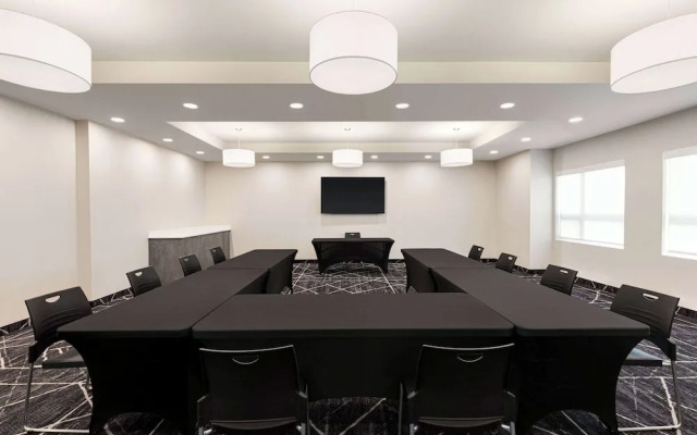 Microtel Inn & Suites By Wyndham Boisbriand