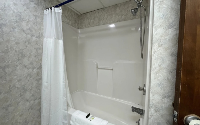 Presque Isle Inn & Convention Center