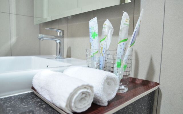 Holi Afiniti Themed Suites