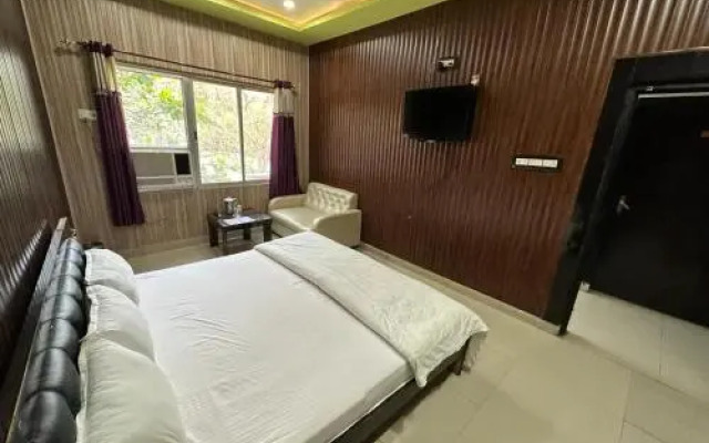 Hotel Maya Shayam