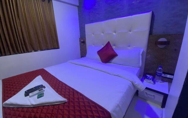 Hotel Golden Star- Near International Airport