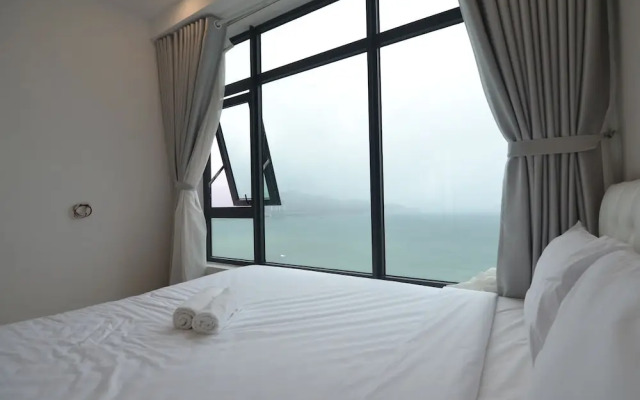 The Crystal Apartment