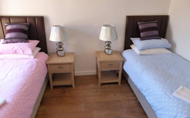 Sunninghill Apartment