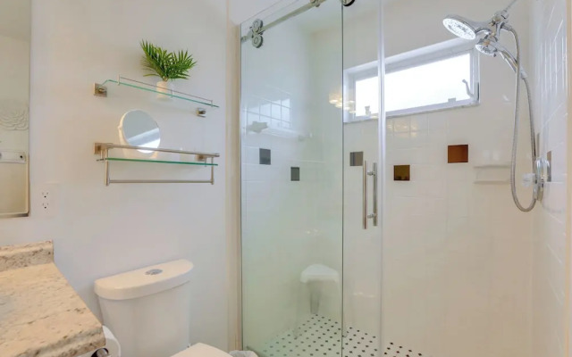 Stunning Palmetto Home w/ Boat Dock & Kayaks!