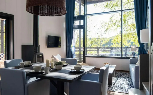 Spacious Family Mansion