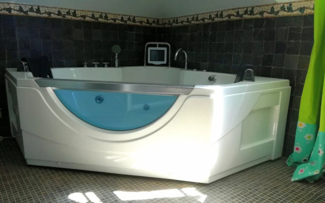 Bahama Breeze Beach Apartment B&B