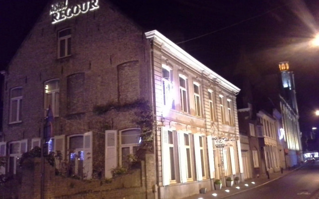 Hotel Recour