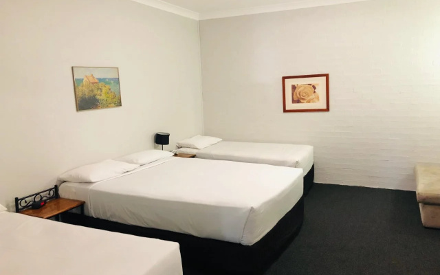 Campbelltown Colonial Motor Inn