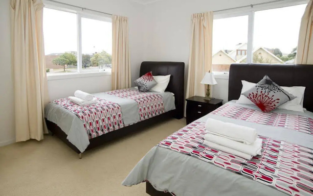 Serviced Houses Gowanbrae
