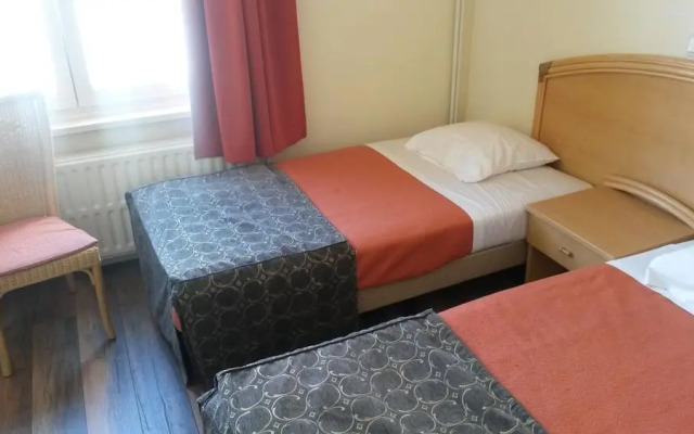 Ares City Center Hotel