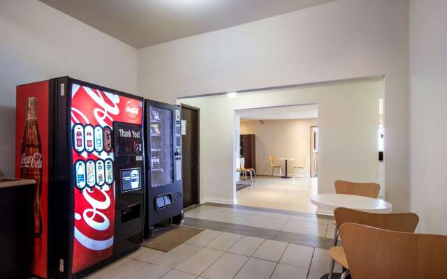 Motel 6 Sudbury, ON
