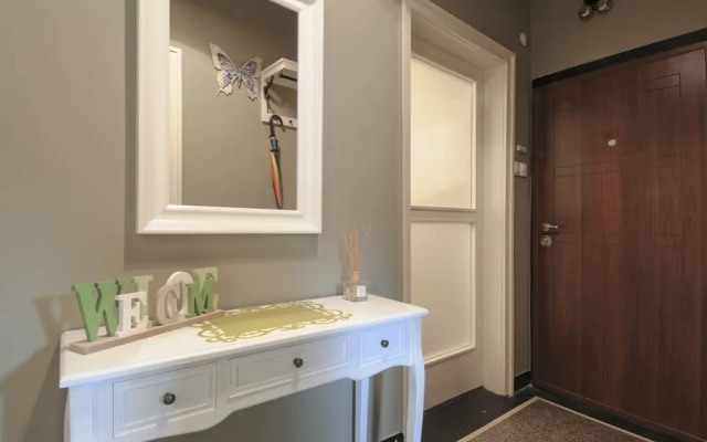 3 BDR Top Center Artistic Apartment - 115 m2