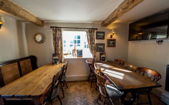 Coach & Horses