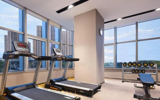 Hampton by Hilton Wuxi East Railway Station