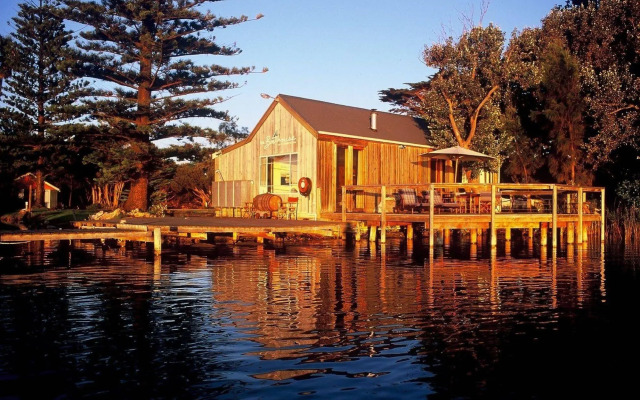 Boathouse - Birks River Retreat - Birks Harbour