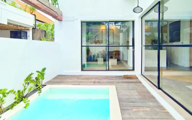 Corner House