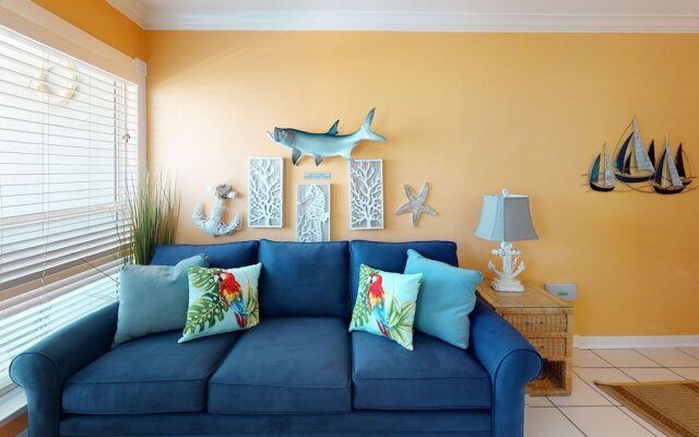 Seascape 1216 Studio Bedroom Condo by RedAwning