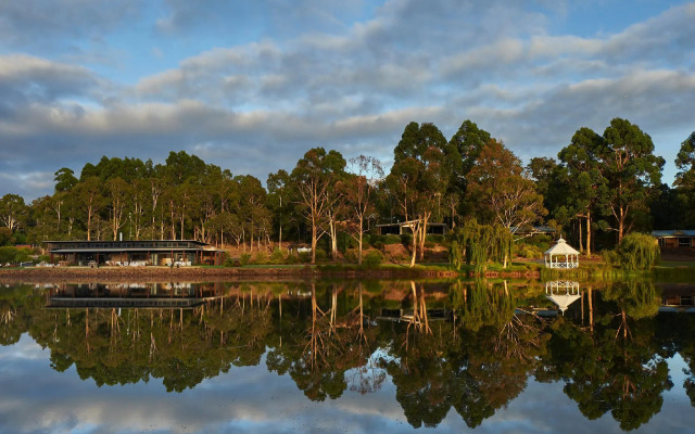 Eight Willows Retreat