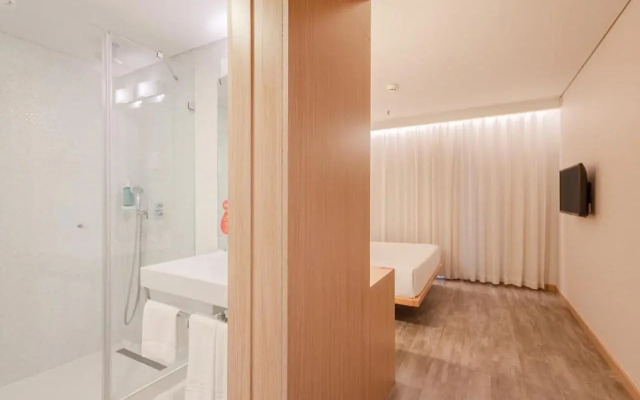 Moov Hotel Porto Norte