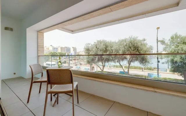 Premier Seafront Living: Ultra-luxury in Sliema