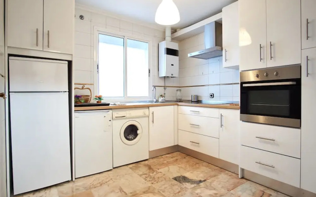 Nervion Paradise by Valcambre