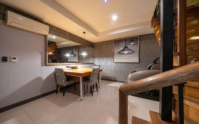 Bucheon R Hotel